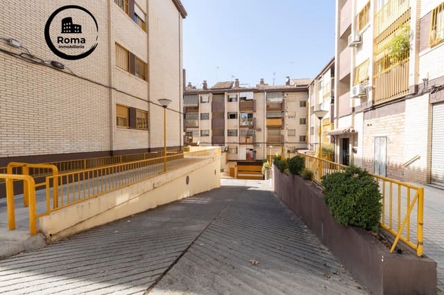 Piso de 3 habitaciones en Granada ciudad en venta con garaje - 129.900 € (Ref: 9326596)