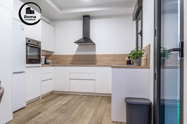 3 chambre Appartement à vendre à Figares, Grenade ville avec piscine garage - 469 000 € (Ref: 9326597)