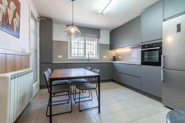 4 Zimmer Reihenhaus zu verkaufen in Ogíjares mit Pool Garage - 284.900 € (Ref: 9359723)