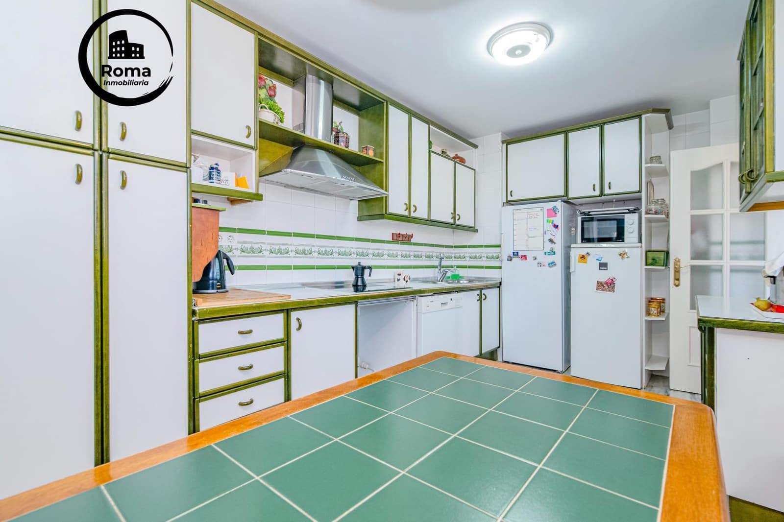 5 soveværelse Villa til salg i Jun med swimmingpool garage - € 279.900 (Ref: 9396164)