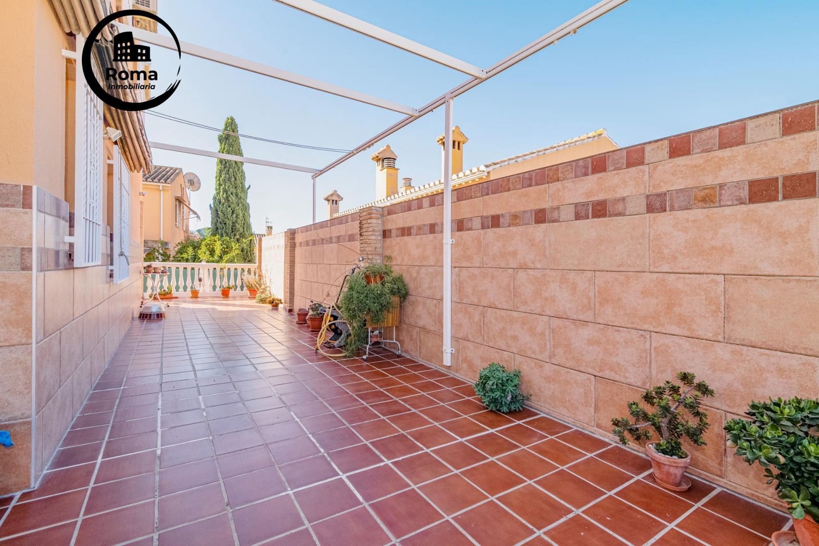 5 soveværelse Villa til salg i Jun med swimmingpool garage - € 279.900 (Ref: 9396164)