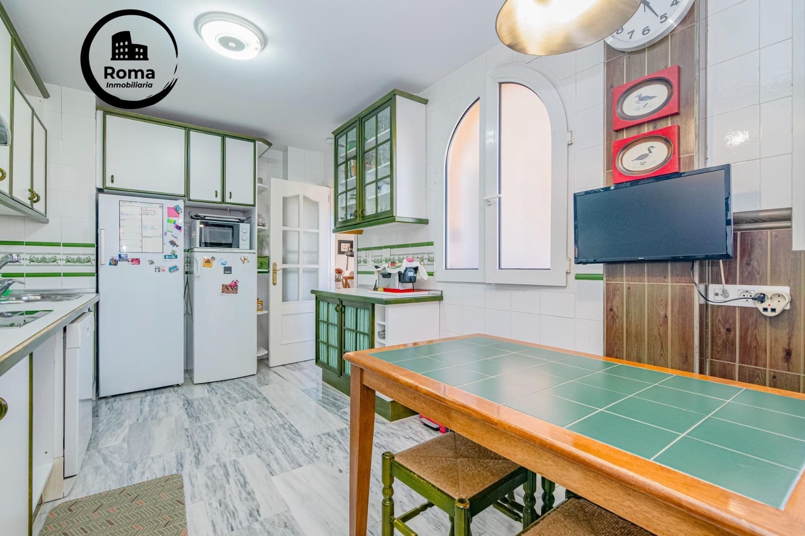 5 soveværelse Villa til salg i Jun med swimmingpool garage - € 279.900 (Ref: 9396164)