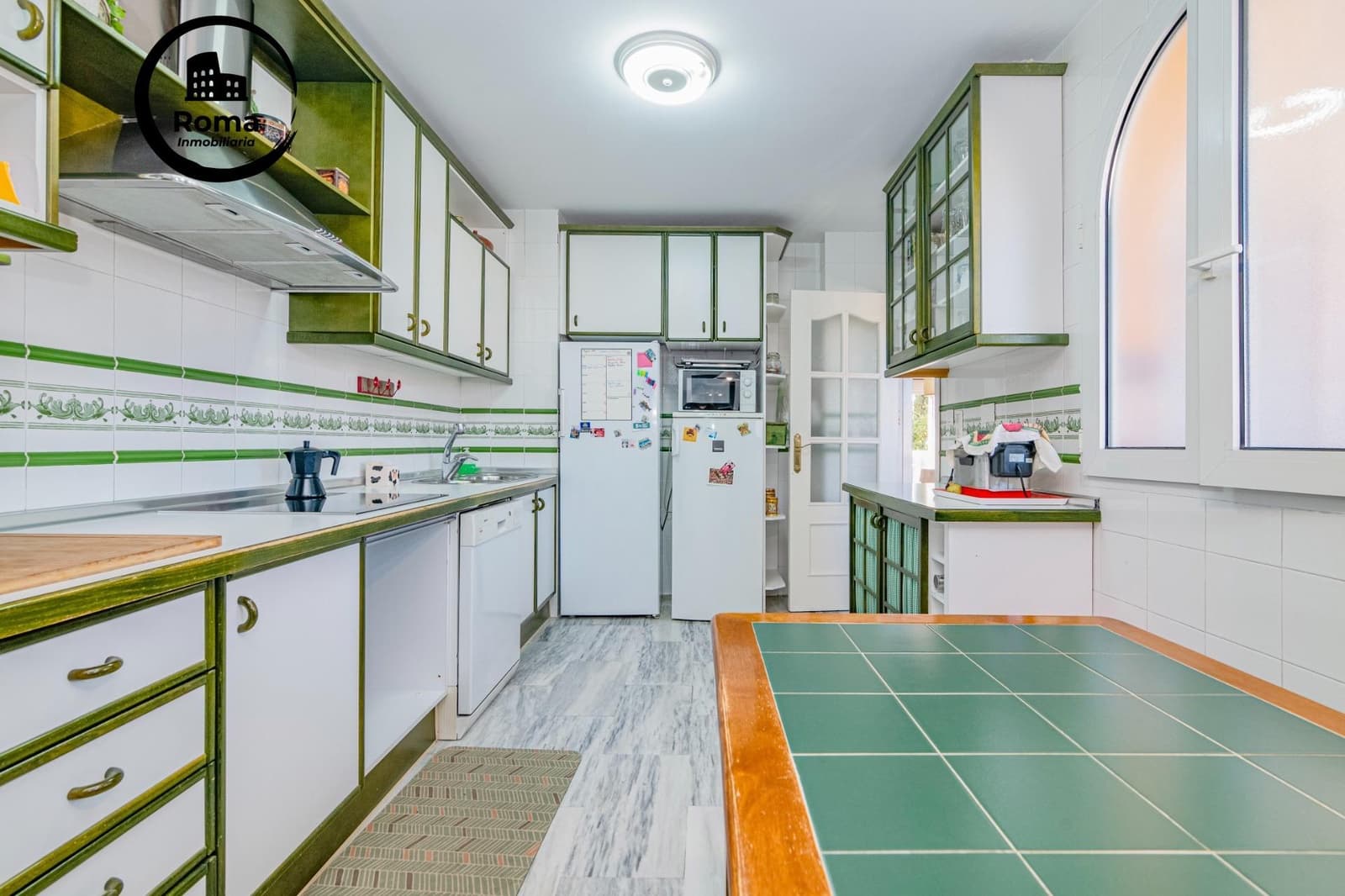 5 soveværelse Villa til salg i Jun med swimmingpool garage - € 279.900 (Ref: 9396164)