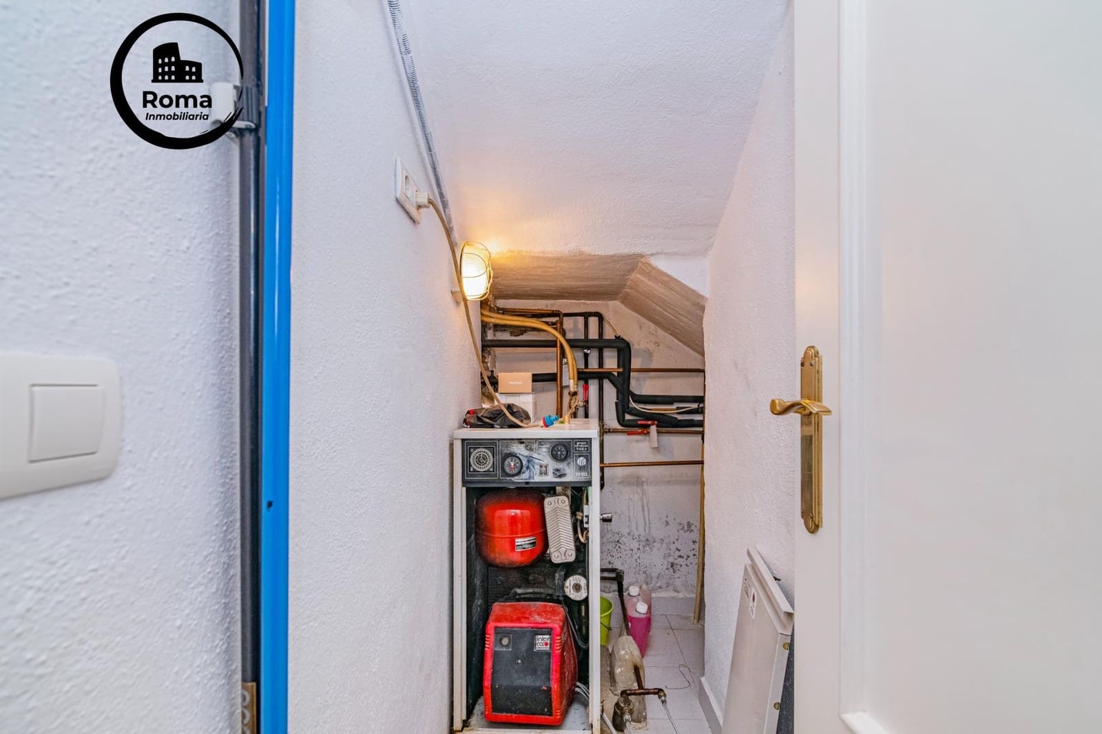 5 soveværelse Villa til salg i Jun med swimmingpool garage - € 279.900 (Ref: 9396164)