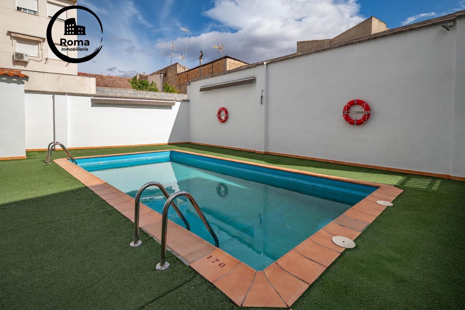 2 bedroom Flat for sale in Atarfe with pool garage - € 149,000 (Ref: 9403508)