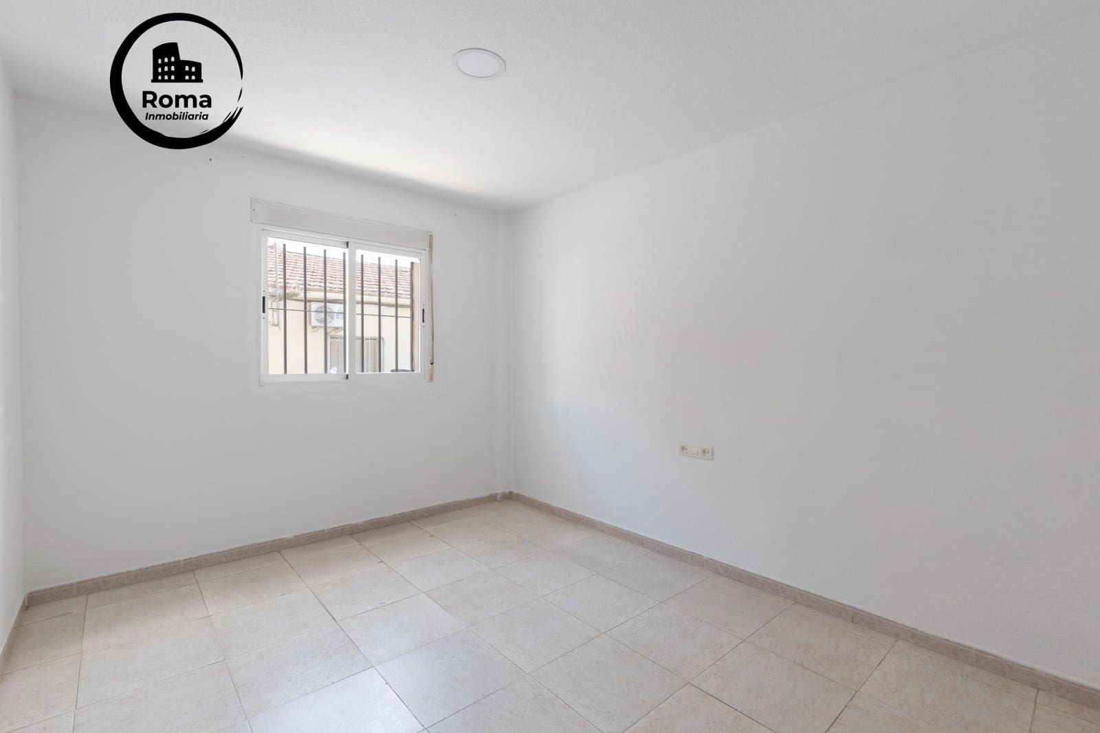 Komercyjne na sprzedaż w Maracena z garażem - 125 000 € (Ref: 9414243)