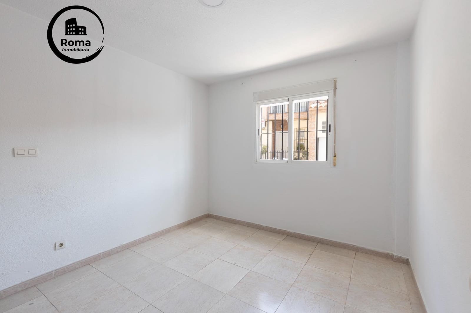 Komercyjne na sprzedaż w Maracena z garażem - 125 000 € (Ref: 9414243)