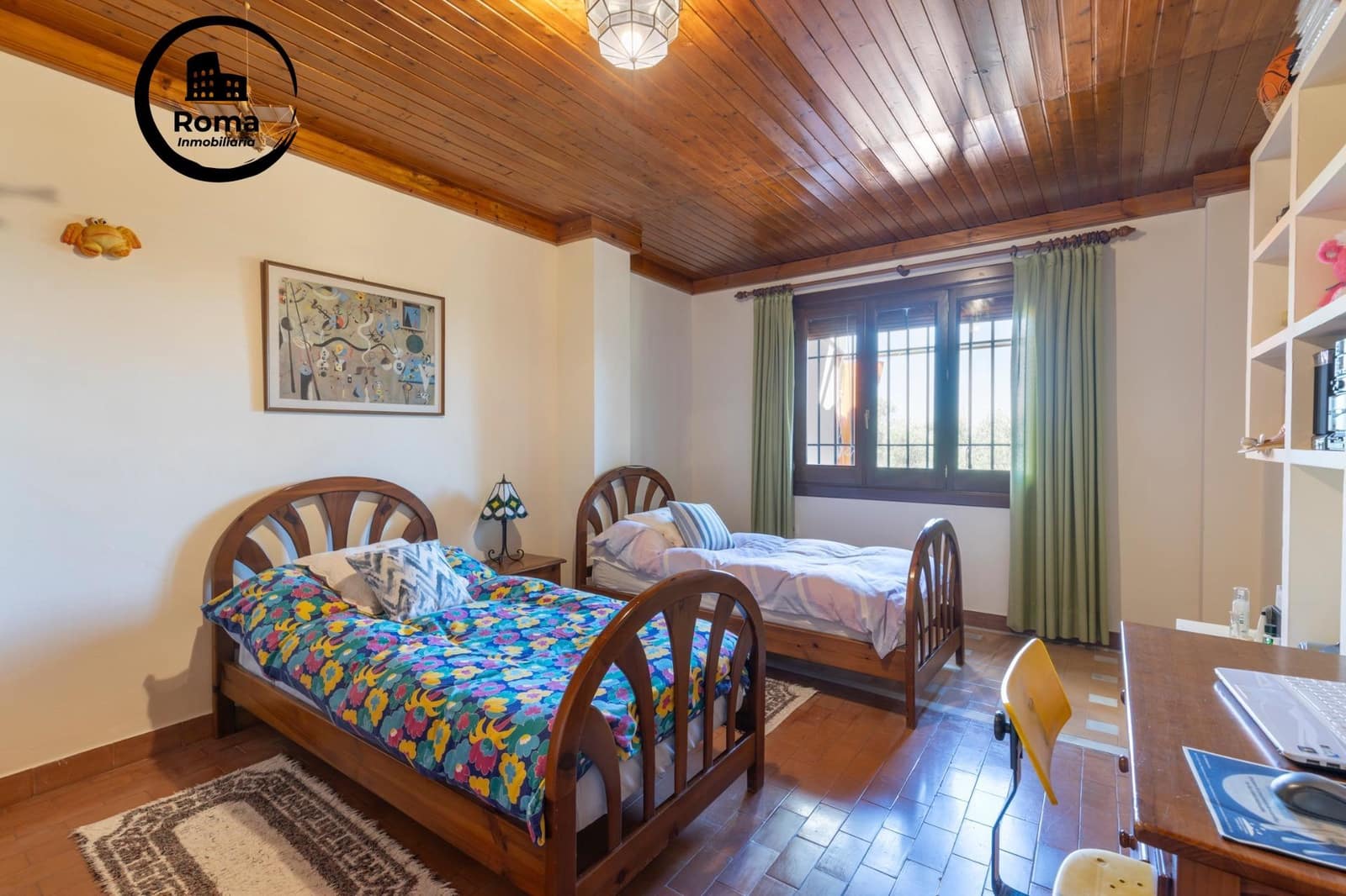 11 bedroom Villa for sale in Huetor Vega with garage - € 850,000 (Ref: 9414248)