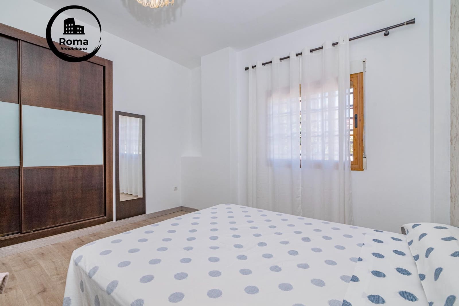 6 soveværelse Rækkehus til salg i Granada by - € 385.000 (Ref: 9414253)