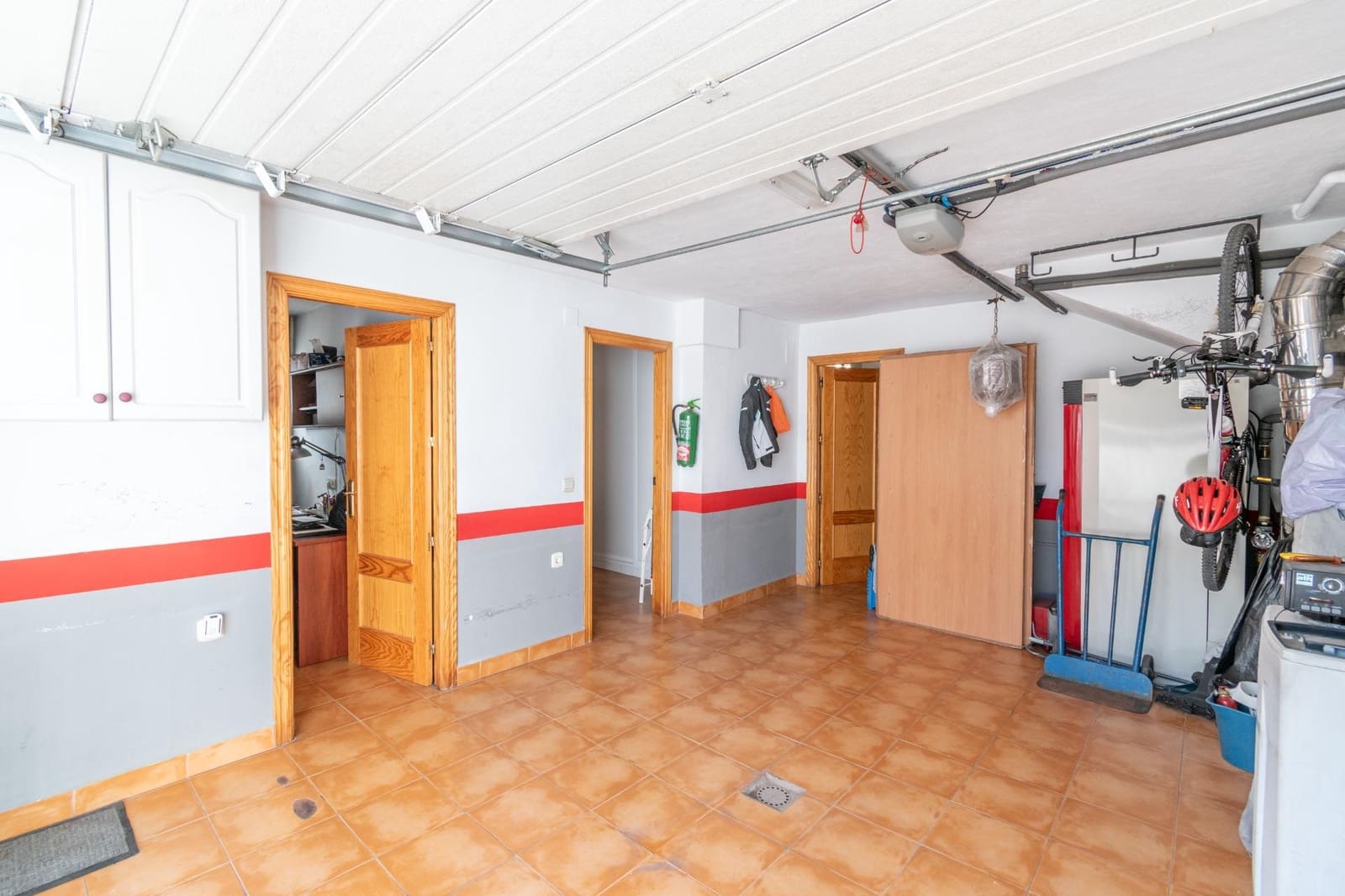 4 sypialnia Willa na sprzedaż w La Zubia z basenem garażem - 380 000 € (Ref: 9419902)