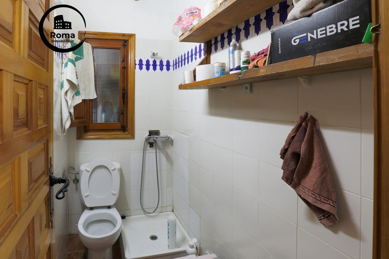 15 soverom Villa til salgs i Busquistar med garasje - € 428 656 (Ref: 9423924)