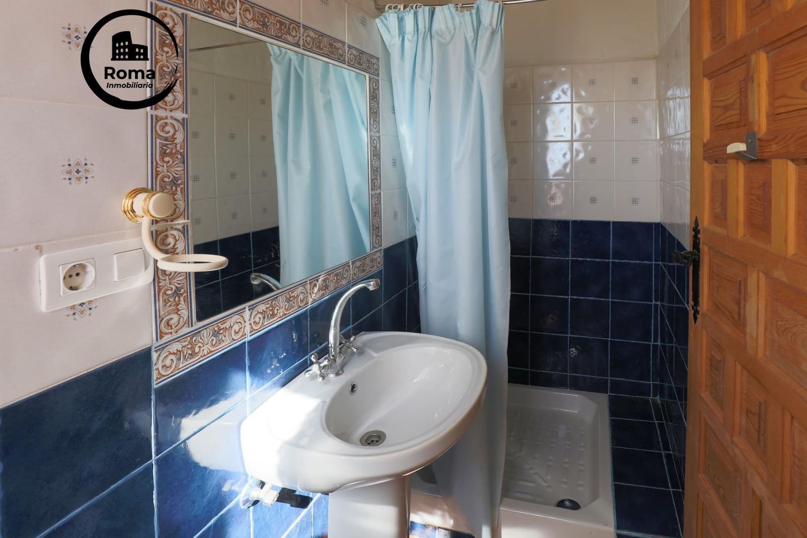 15 soverom Villa til salgs i Busquistar med garasje - € 428 656 (Ref: 9423924)