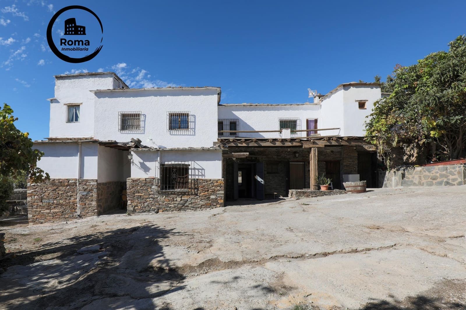 15 soverom Villa til salgs i Busquistar med garasje - € 428 656 (Ref: 9423927)