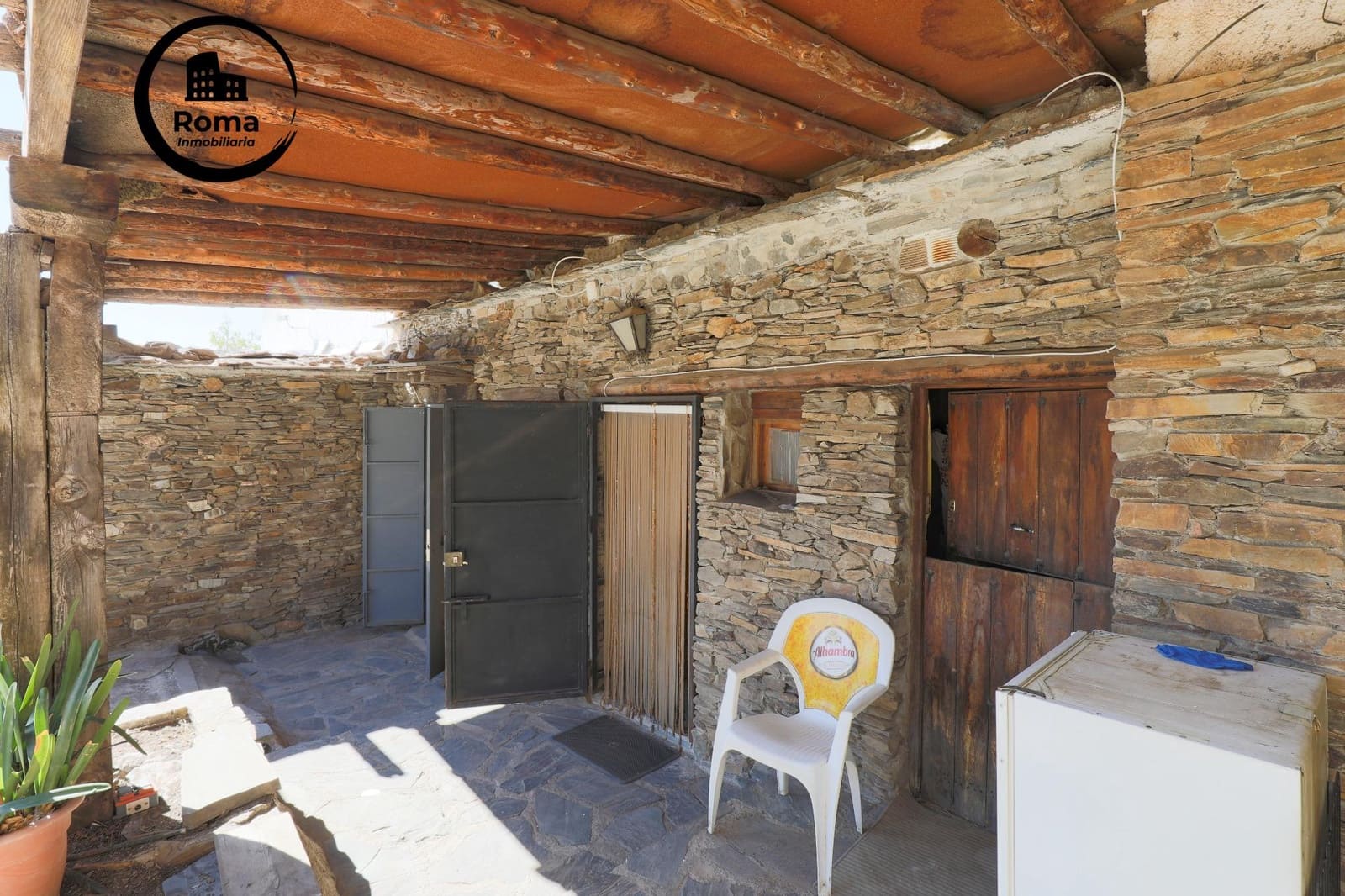 15 soverom Villa til salgs i Busquistar med garasje - € 428 656 (Ref: 9423927)