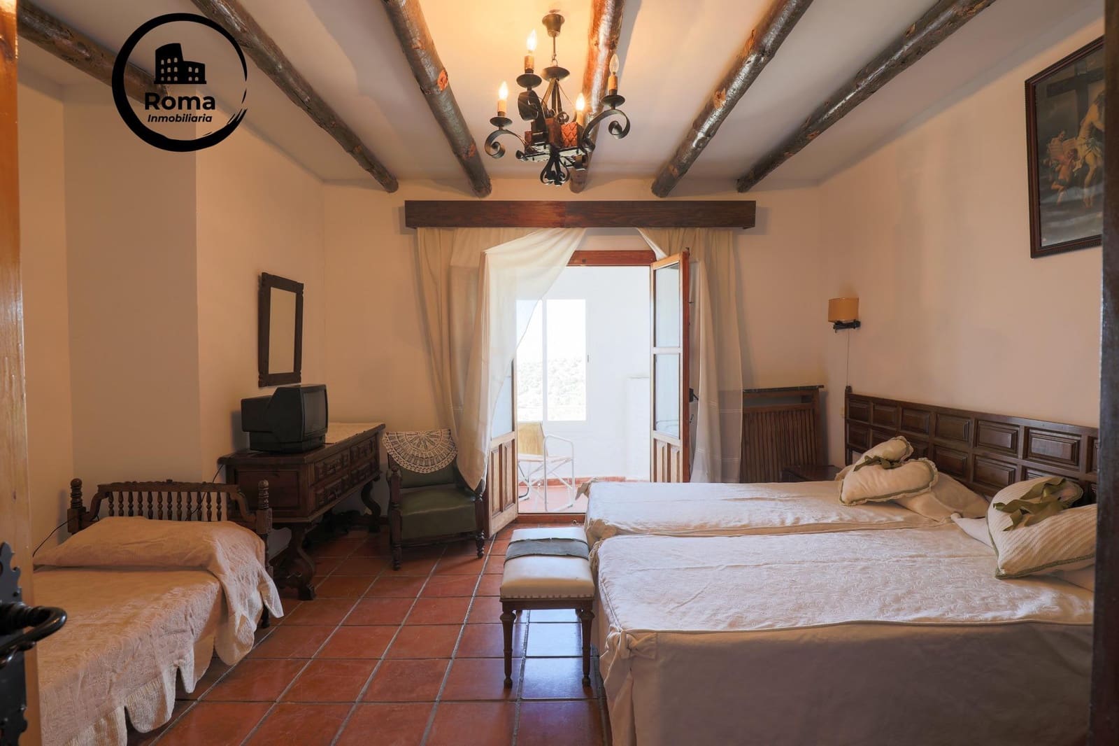 15 soverom Villa til salgs i Busquistar med garasje - € 428 656 (Ref: 9423927)