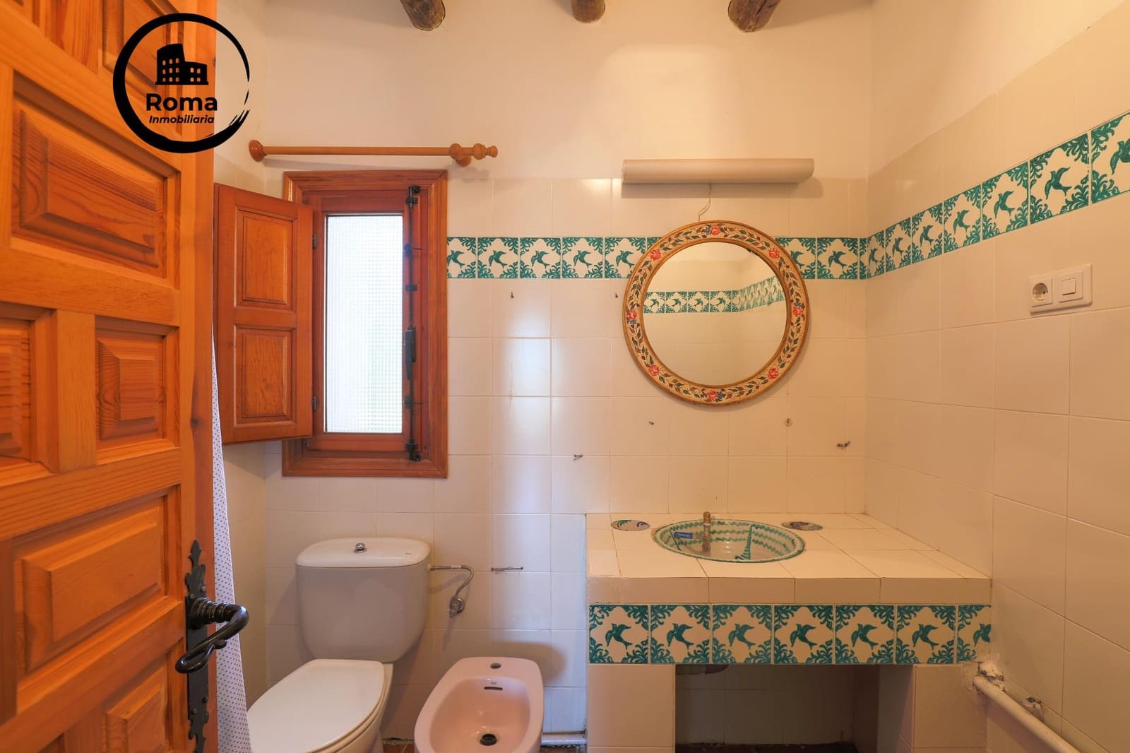 15 soverom Villa til salgs i Busquistar med garasje - € 428 656 (Ref: 9423927)