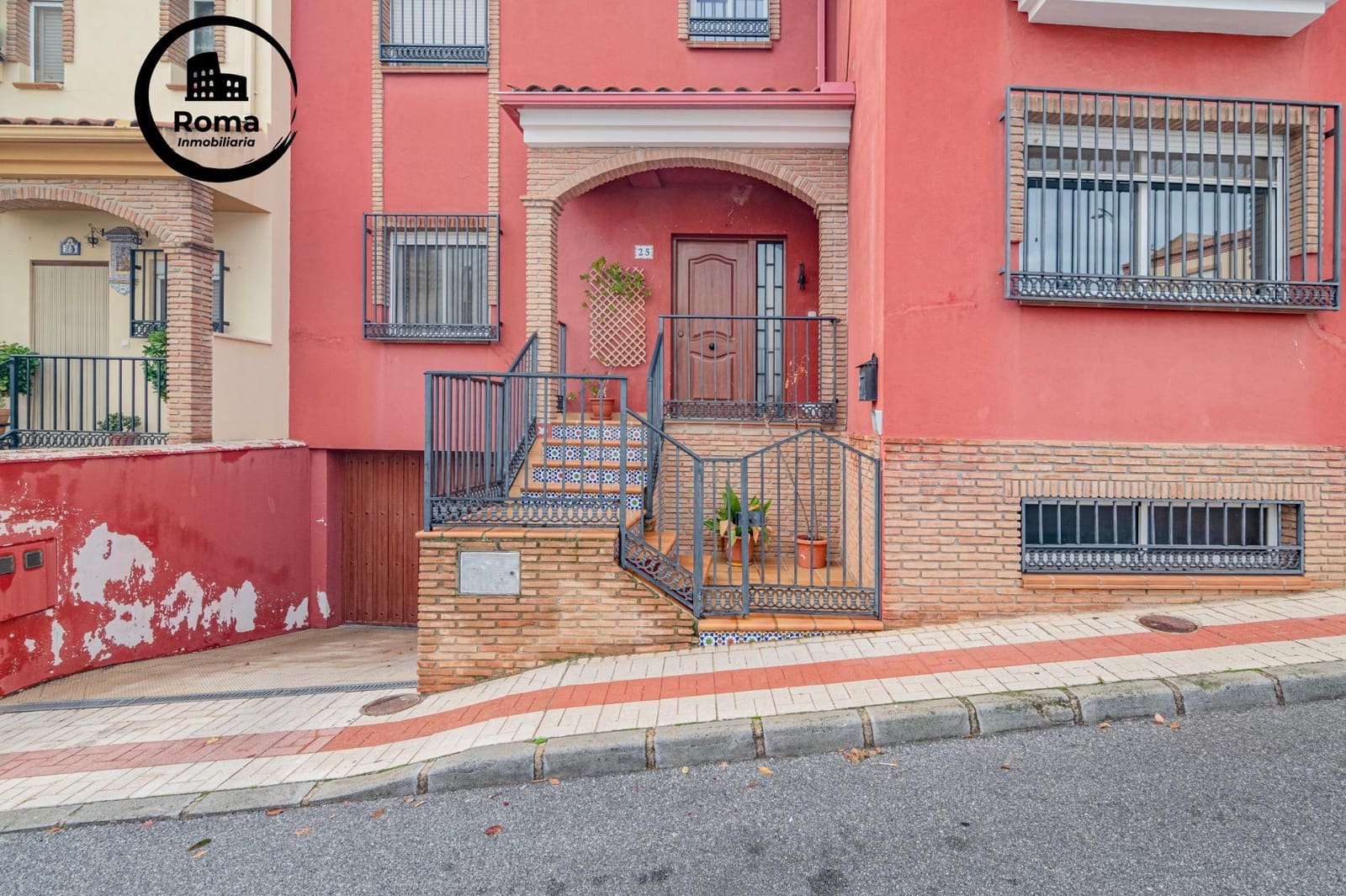 3 bedroom Terraced Villa for sale in Guevejar - € 173,000 (Ref: 9427355)