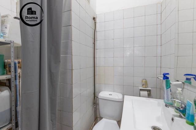 Commercieel te koop in Granada stad - € 130.000 (Ref: 9427358)