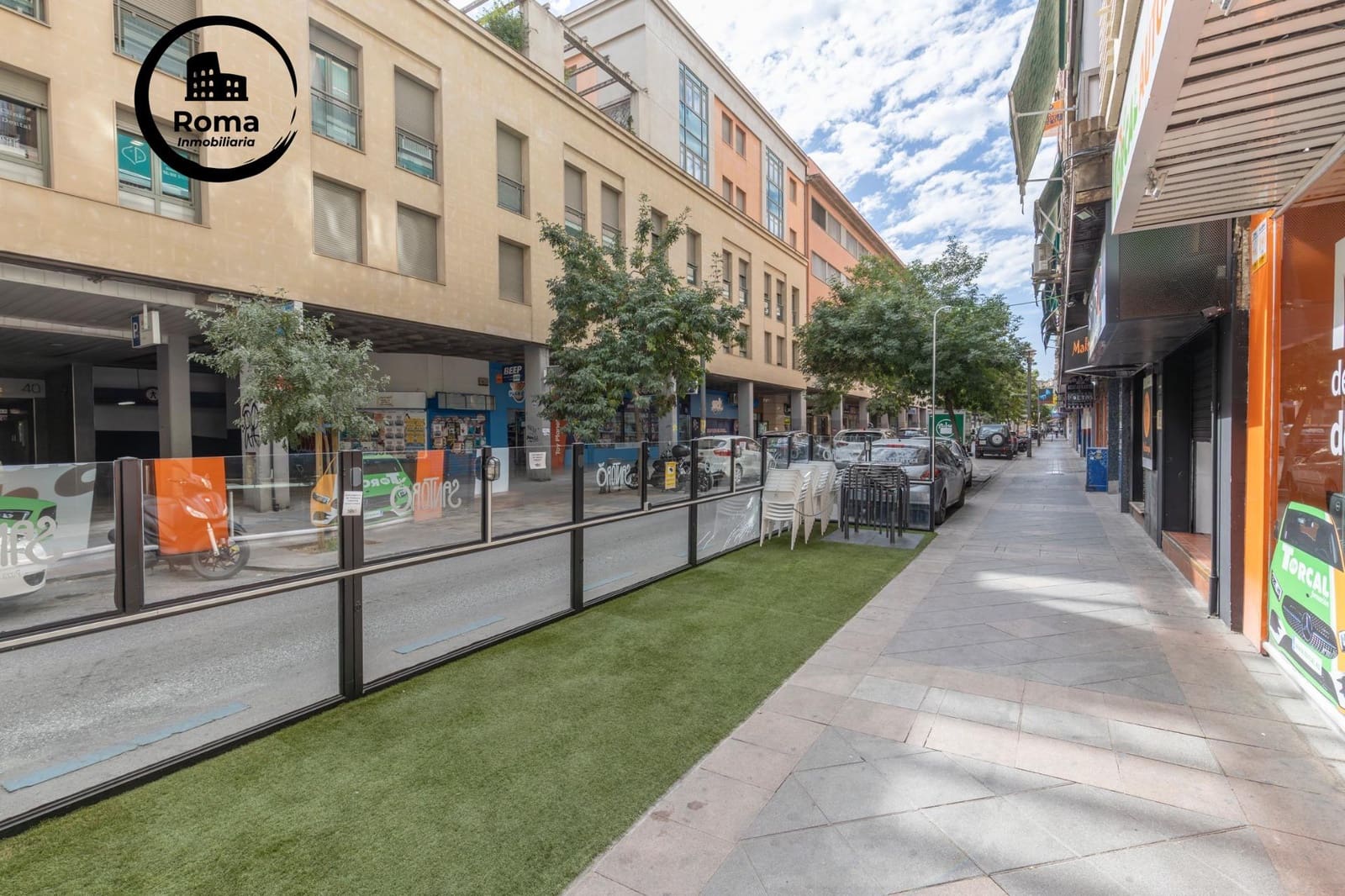 Commercieel te koop in Granada stad - € 130.000 (Ref: 9427358)