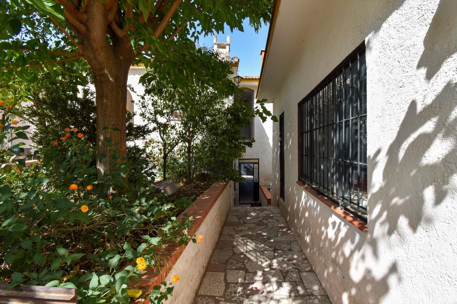 10 soveværelse Villa til salg i Padul med swimmingpool garage - € 320.000 (Ref: 9427365)