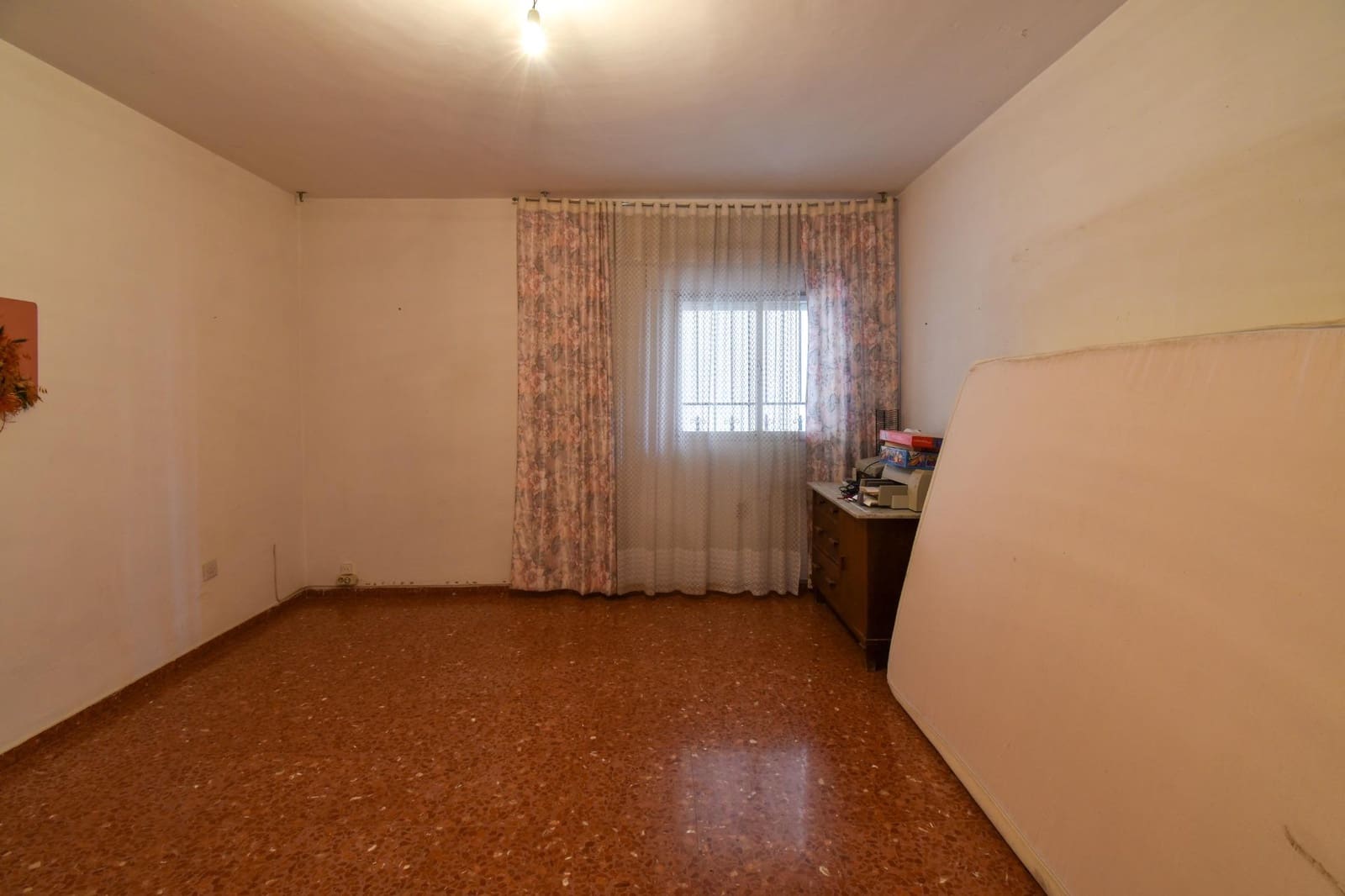 10 soveværelse Villa til salg i Padul med swimmingpool garage - € 320.000 (Ref: 9427365)