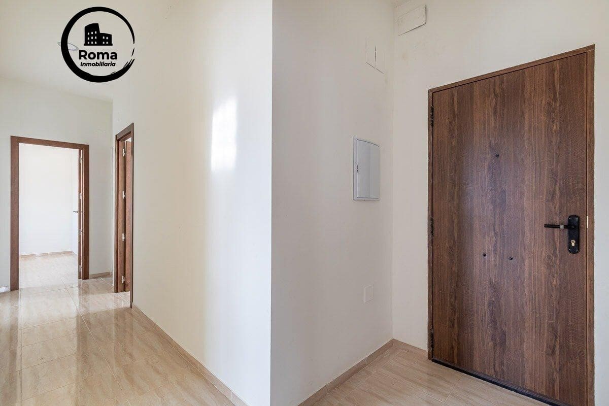 3 bedroom Villa for sale in La Zubia with pool garage - € 320,000 (Ref: 9427366)