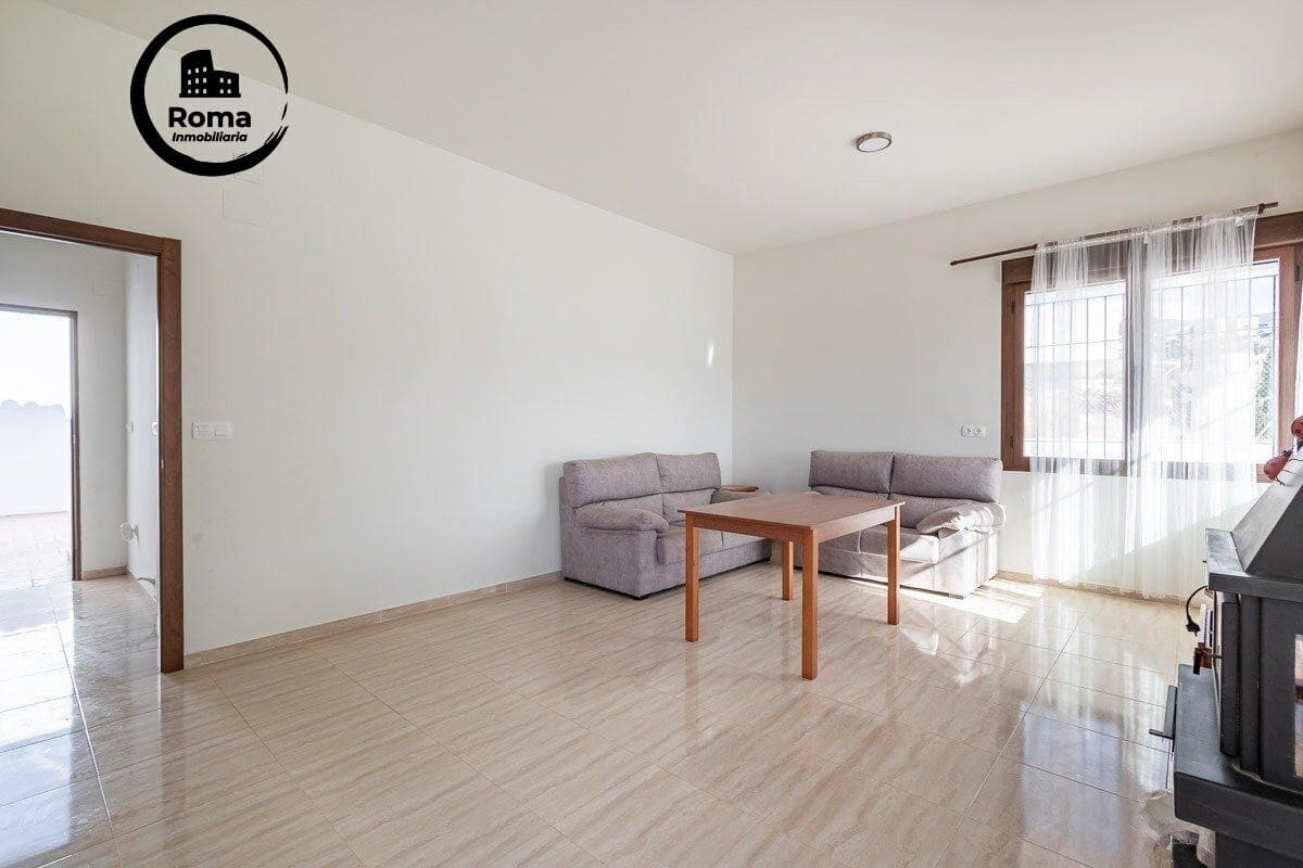 3 bedroom Villa for sale in La Zubia with pool garage - € 320,000 (Ref: 9427366)