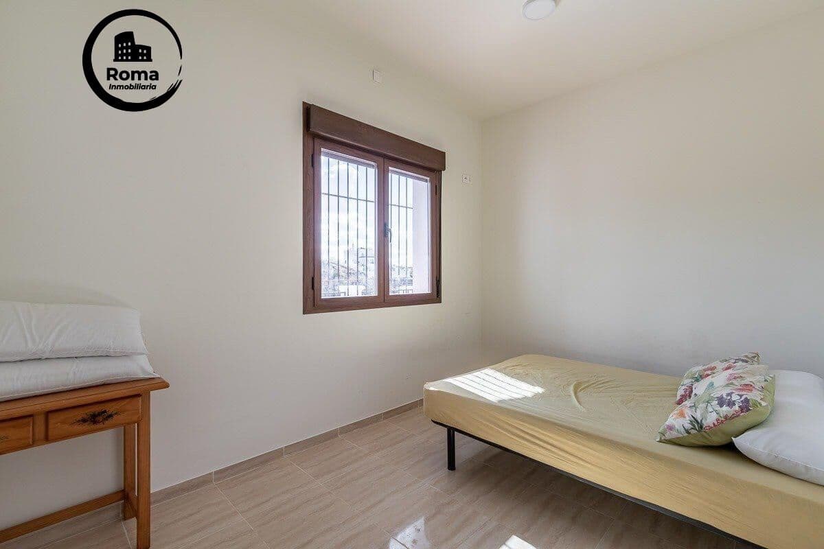 3 bedroom Villa for sale in La Zubia with pool garage - € 320,000 (Ref: 9427366)