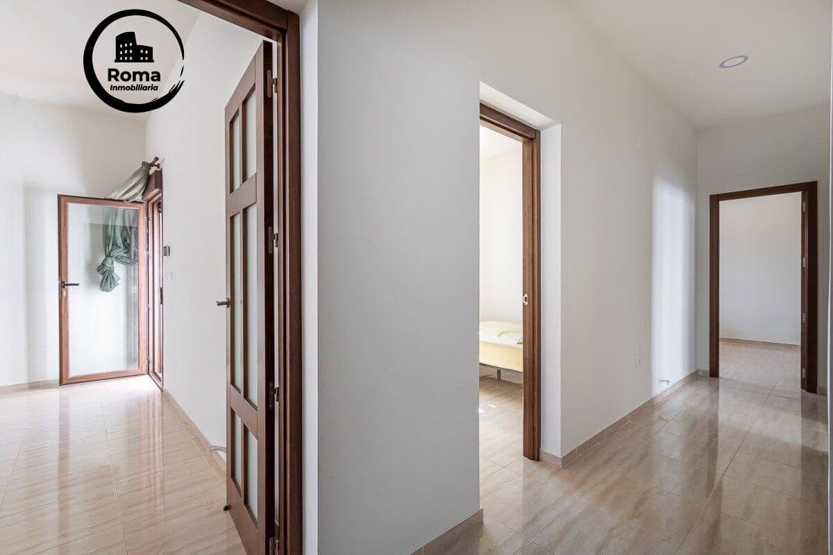 3 bedroom Villa for sale in La Zubia with pool garage - € 320,000 (Ref: 9427366)