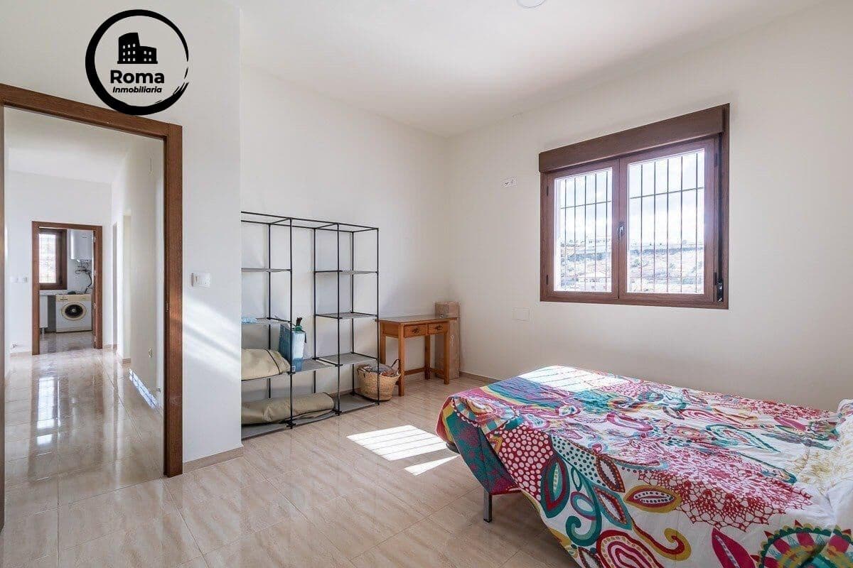 3 bedroom Villa for sale in La Zubia with pool garage - € 320,000 (Ref: 9427366)