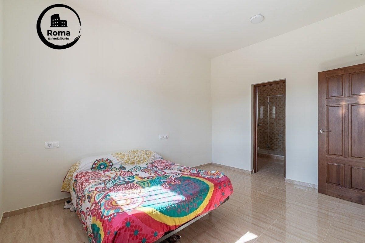 3 bedroom Villa for sale in La Zubia with pool garage - € 320,000 (Ref: 9427366)