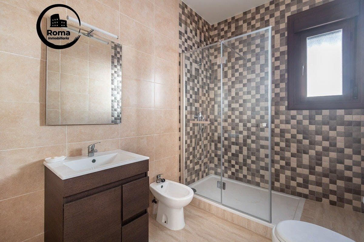 3 bedroom Villa for sale in La Zubia with pool garage - € 320,000 (Ref: 9427366)