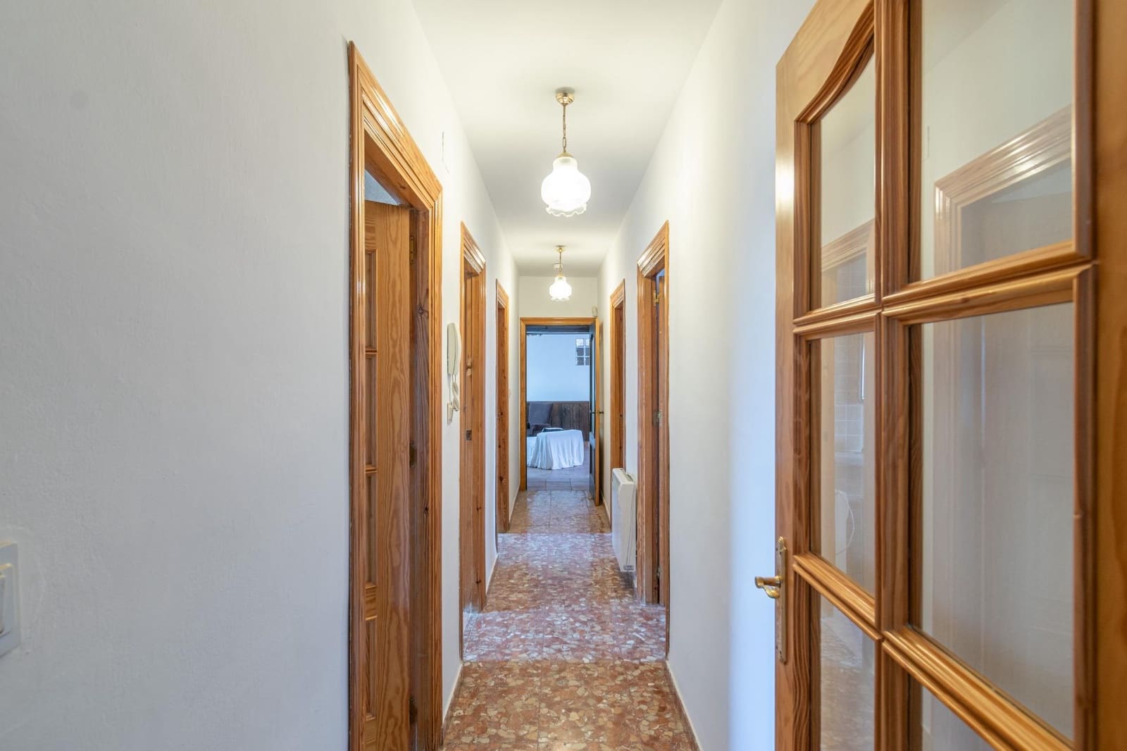 4 bedroom Villa for sale in Otura with pool garage - € 319,000 (Ref: 9427368)