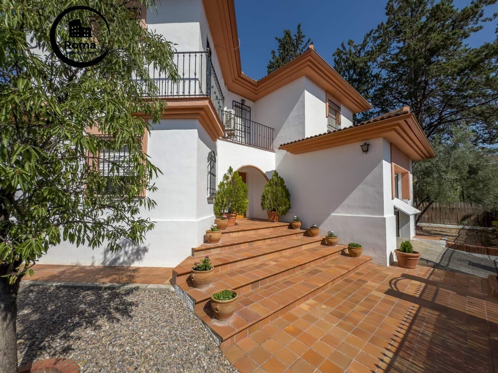 3 bedroom Villa for sale in Albolote with pool garage - € 285,000 (Ref: 9427369)