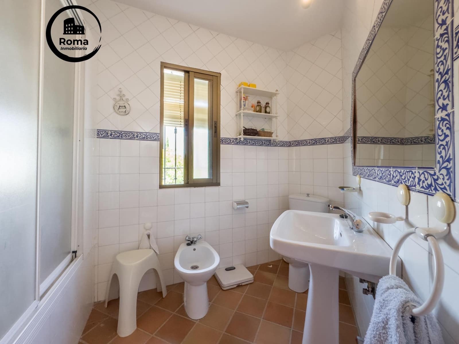 3 bedroom Villa for sale in Albolote with pool garage - € 285,000 (Ref: 9427369)