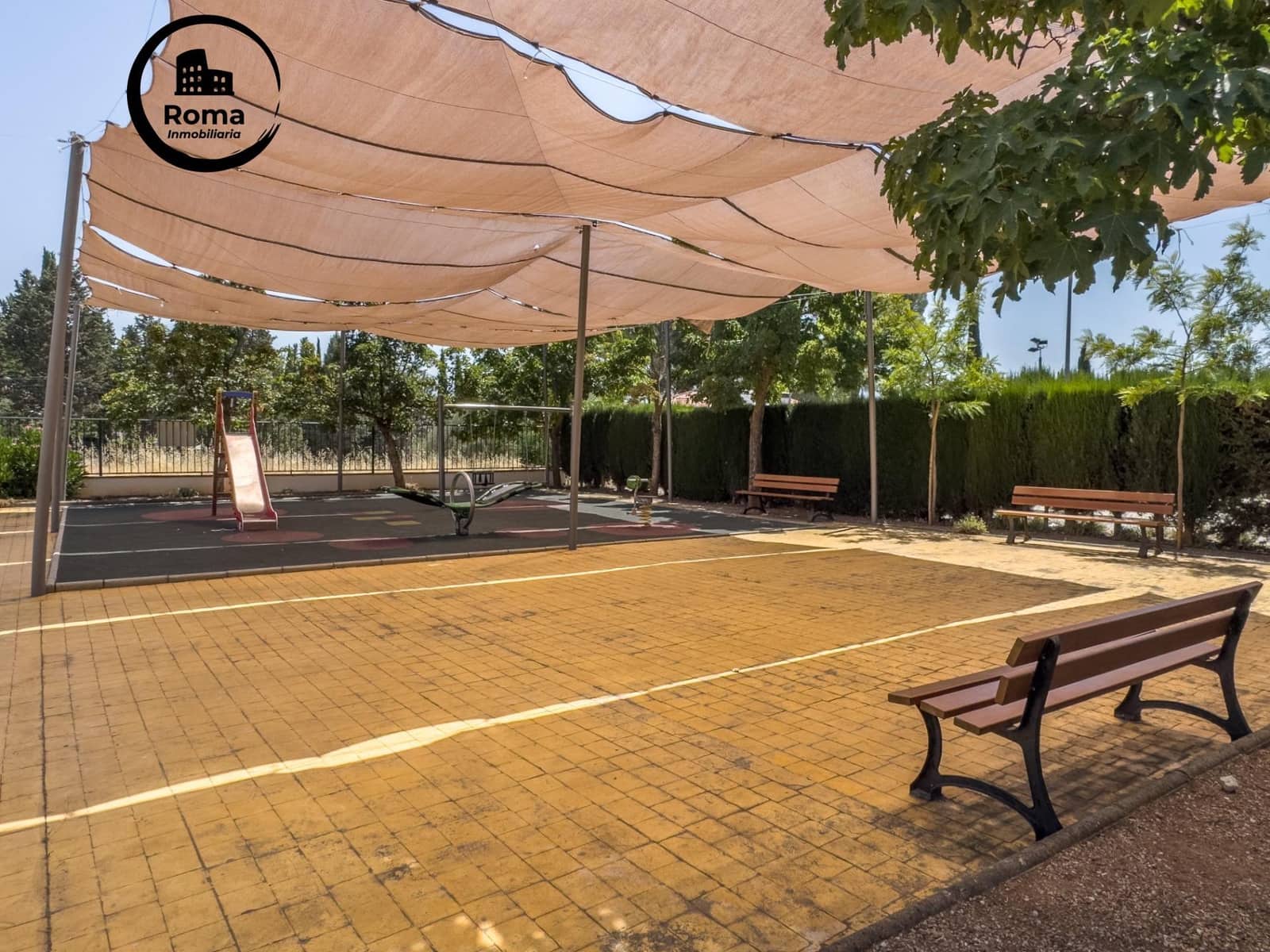 3 bedroom Villa for sale in Albolote with pool garage - € 285,000 (Ref: 9427369)