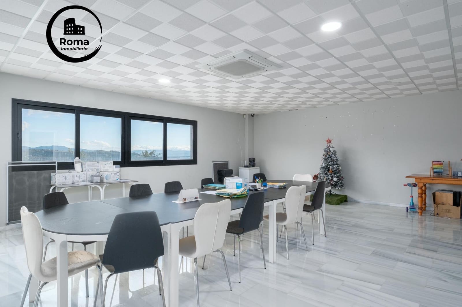 Business for sale in Alfacar with garage - € 1,150,000 (Ref: 9427372)