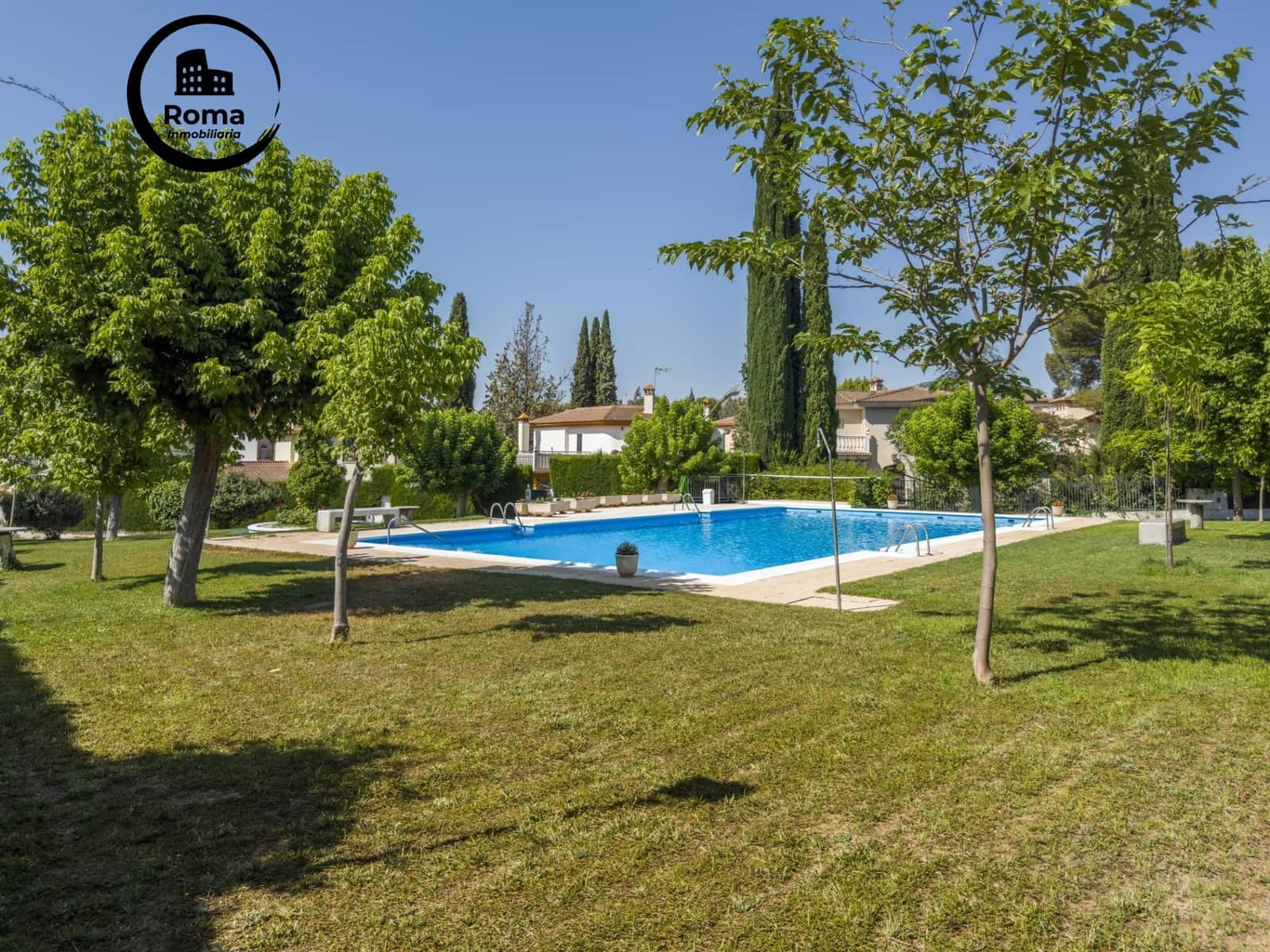 3 bedroom Villa for sale in Albolote with pool garage - € 285,000 (Ref: 9427373)