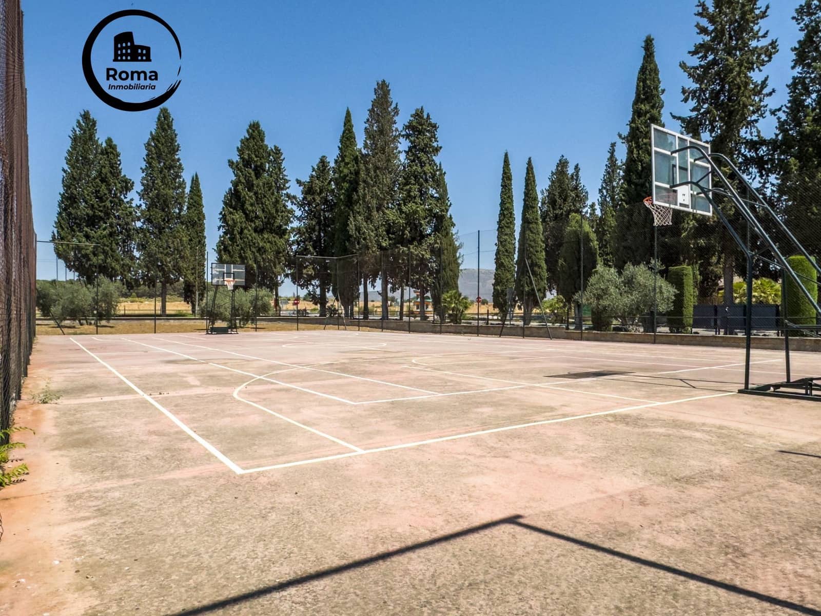 3 bedroom Villa for sale in Albolote with pool garage - € 285,000 (Ref: 9427373)