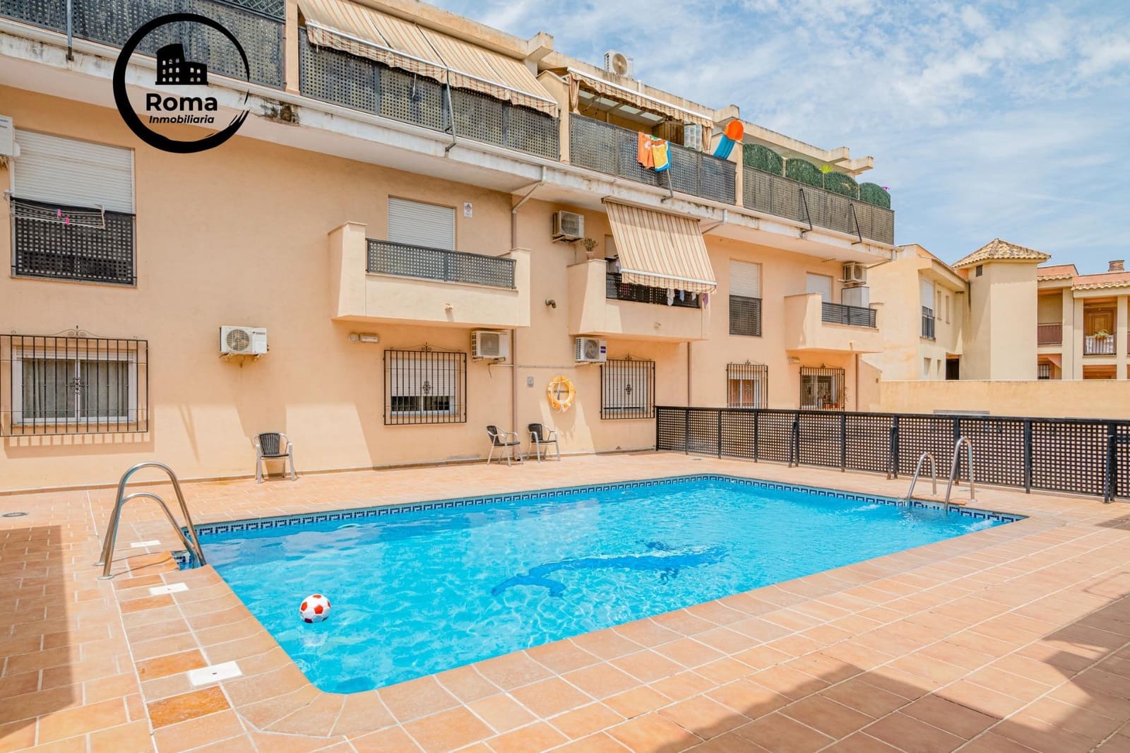 2 bedroom Flat for sale in Las Gabias with garage - € 156,000 (Ref: 9427376)
