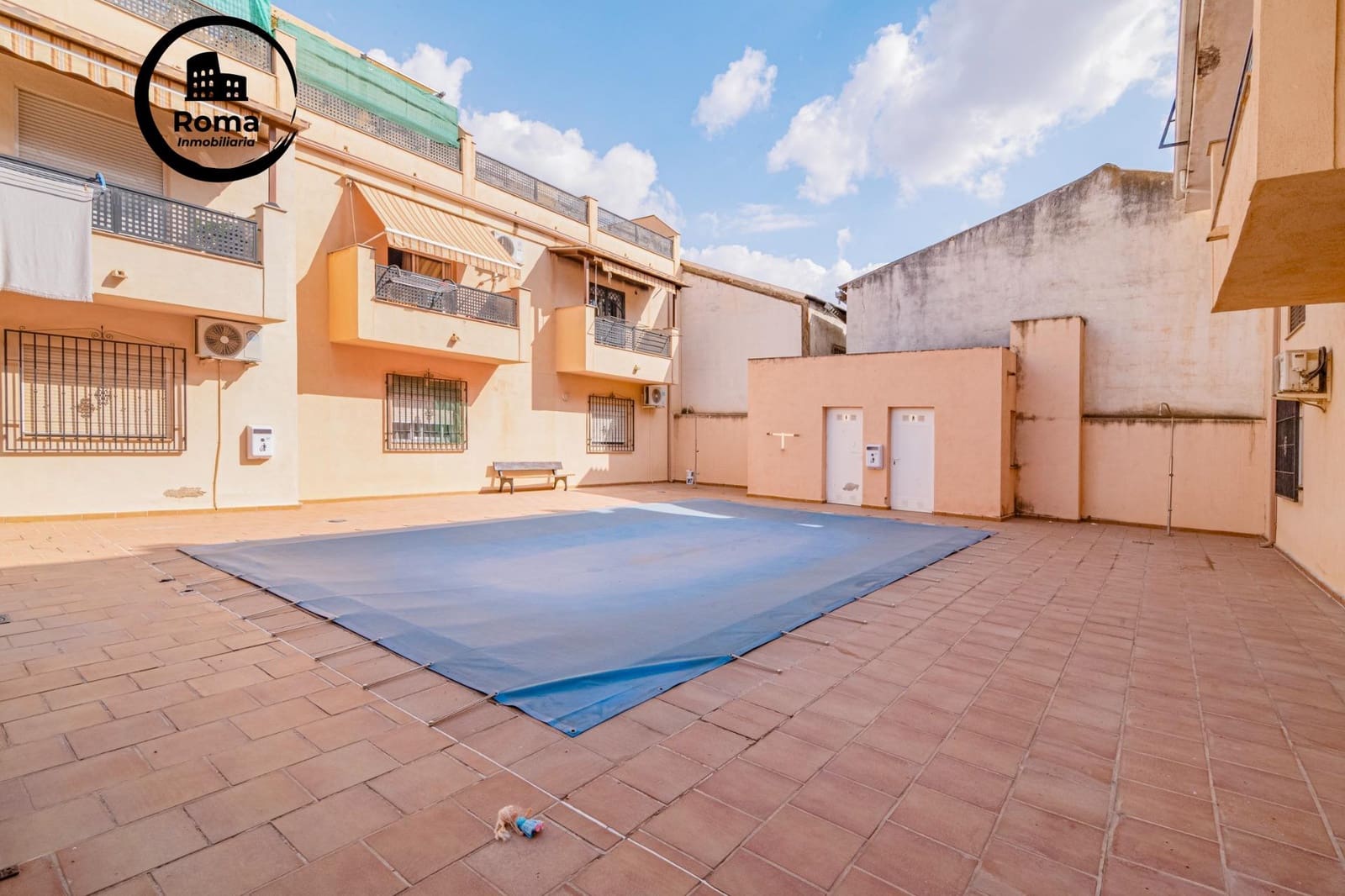 2 bedroom Flat for sale in Las Gabias with garage - € 156,000 (Ref: 9427376)