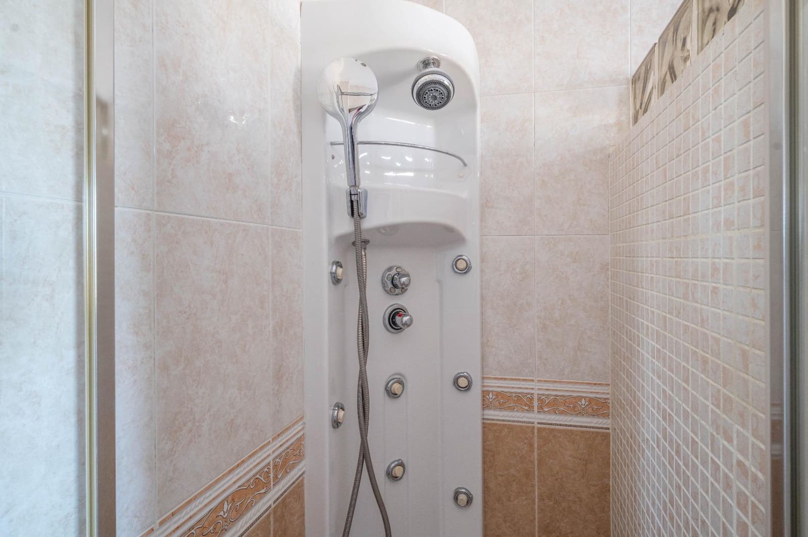 4 soveværelse Rækkehus til salg i Cullar Vega med garage - € 245.000 (Ref: 9431594)