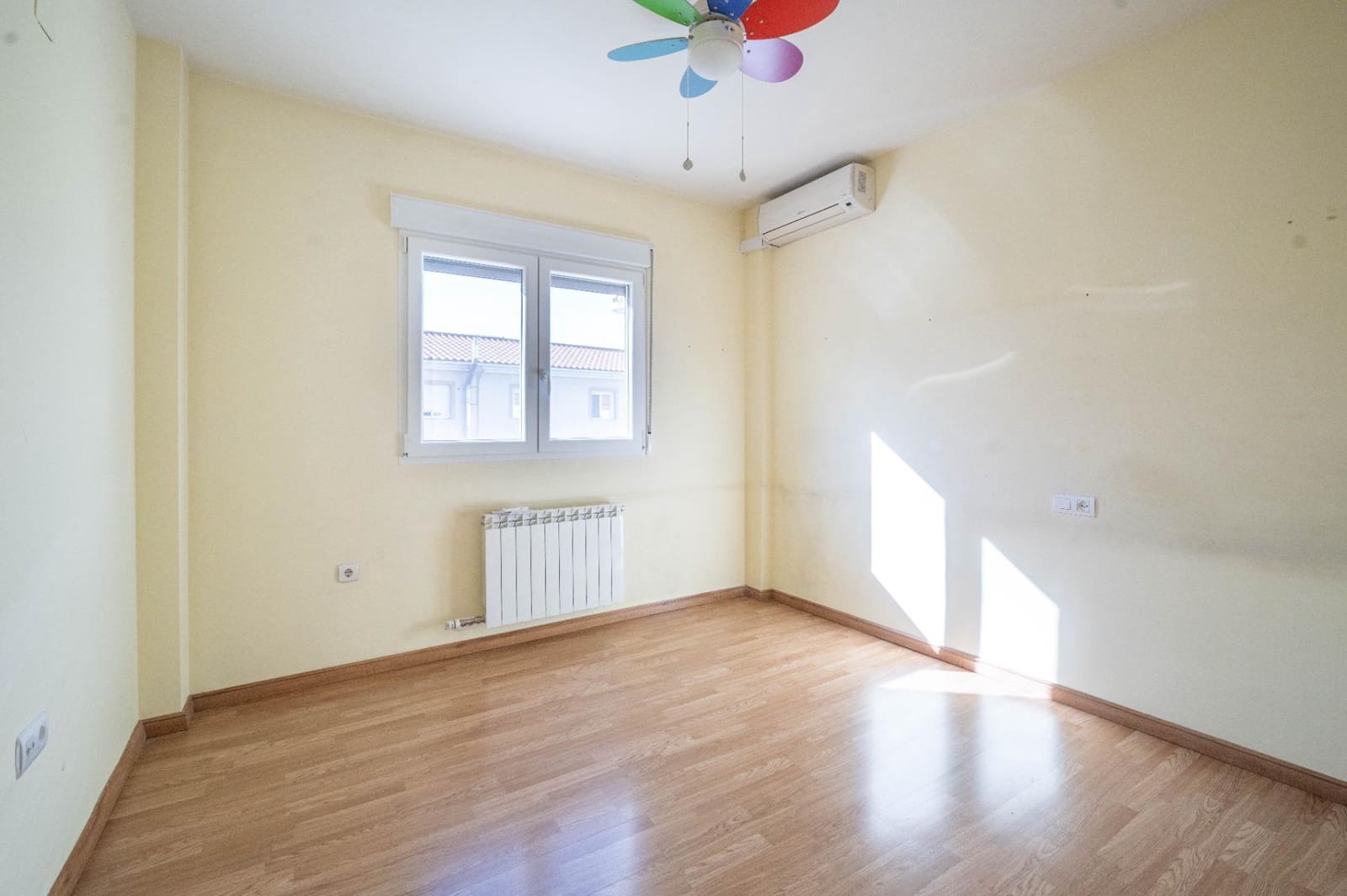 4 soveværelse Rækkehus til salg i Cullar Vega med garage - € 245.000 (Ref: 9431594)