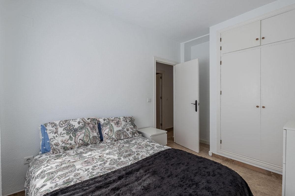 3 bedroom Terraced Villa for sale in Ogijares with garage - € 225,000 (Ref: 9431598)