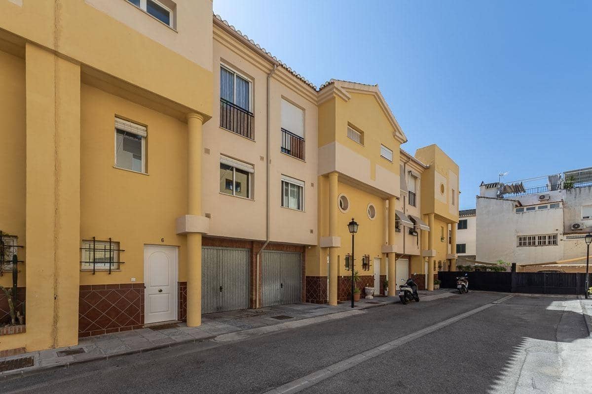3 bedroom Terraced Villa for sale in Ogijares with garage - € 225,000 (Ref: 9431598)
