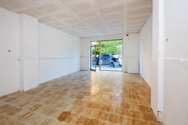 Commercial for sale in Granada city - € 95,000 (Ref: 9431605)