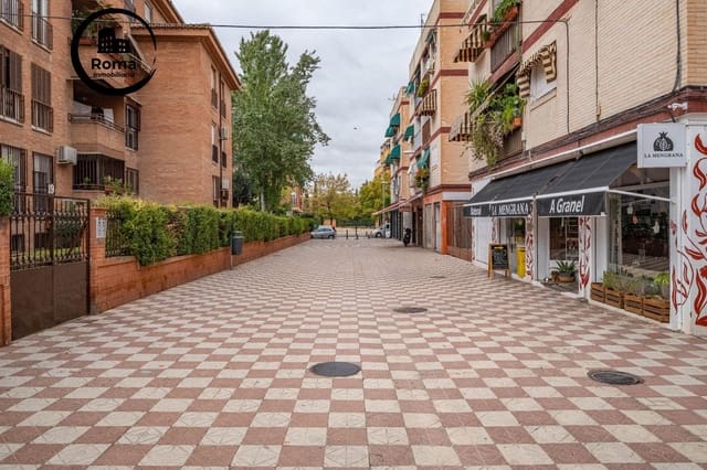 3 soveværelse Lejlighed til salg i Centro, Granada by med garage - € 419.000 (Ref: 9431612)
