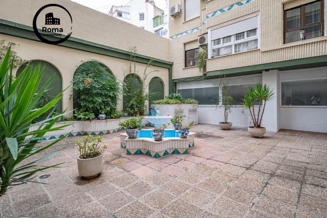 3 soveværelse Lejlighed til salg i Centro, Granada by med garage - € 419.000 (Ref: 9431612)