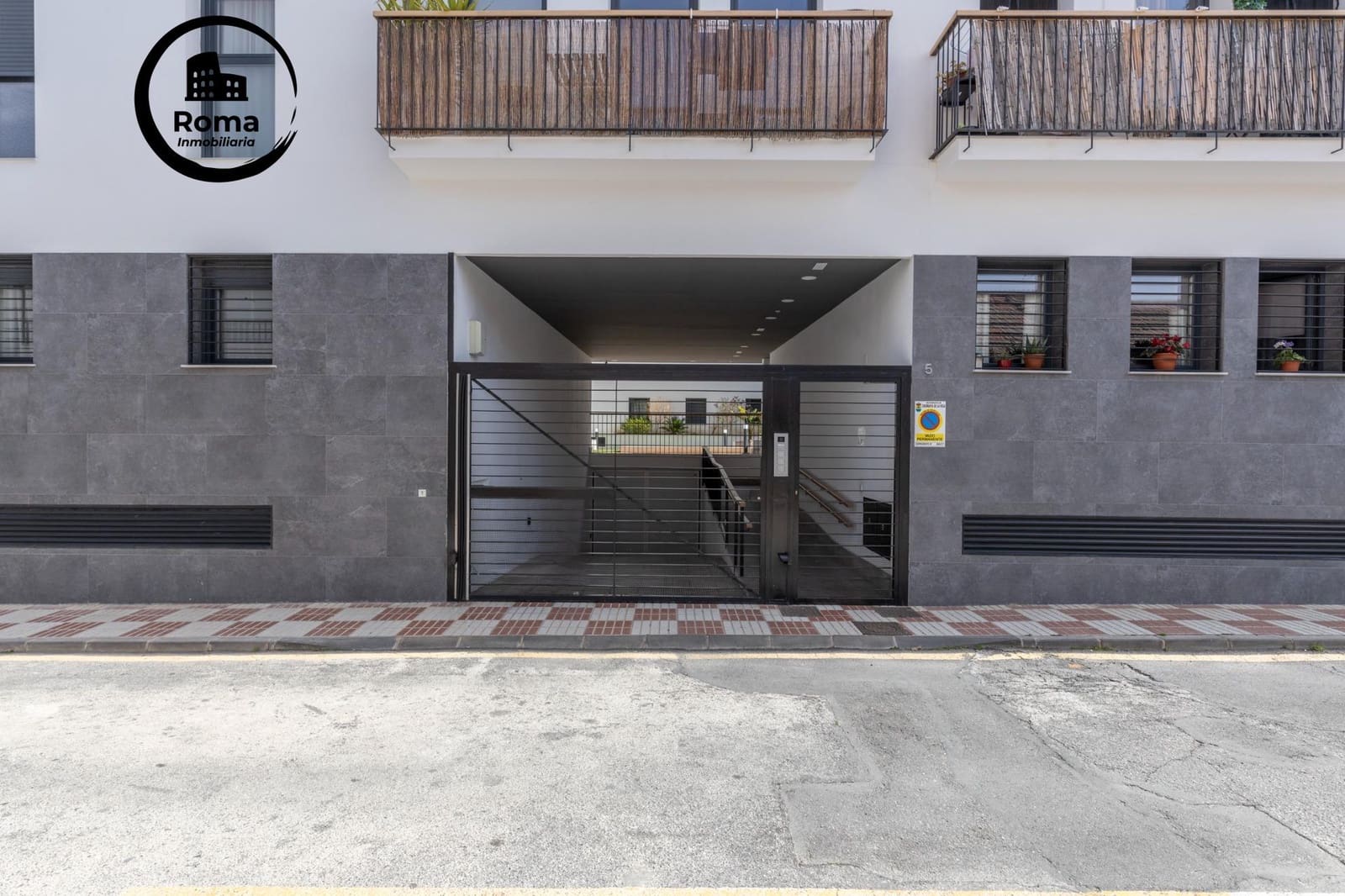 2 bedroom Apartment for sale in Churriana de la Vega with pool garage - € 200,000 (Ref: 9431909)