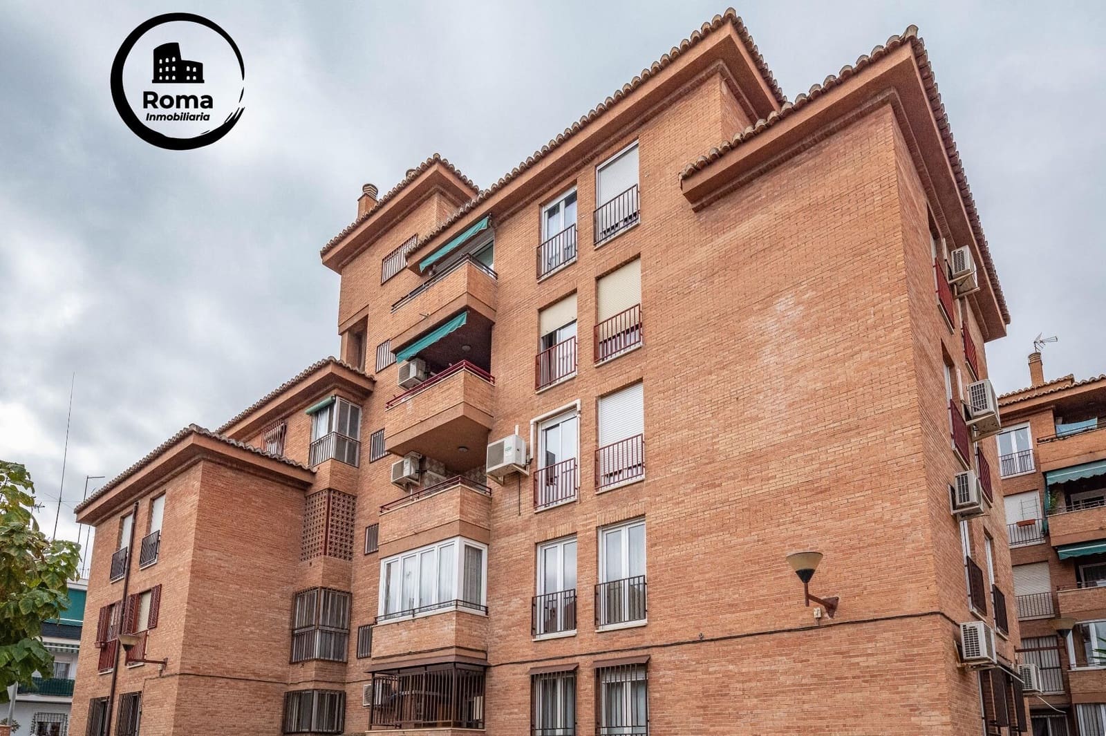 4 soveværelse Lejlighed til salg i Granada by med garage - € 297.000 (Ref: 9435126)